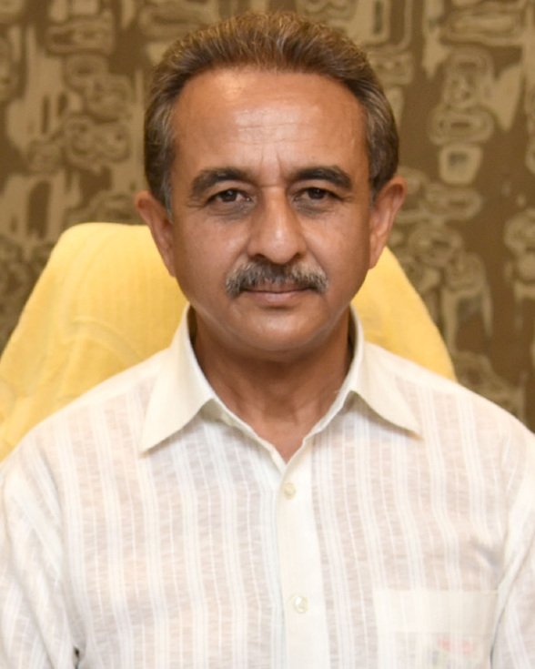Kirti Vardhan Singh father